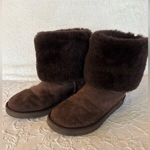UGG Classic Tall Boots Women’s Size 9 Chocolate 5815